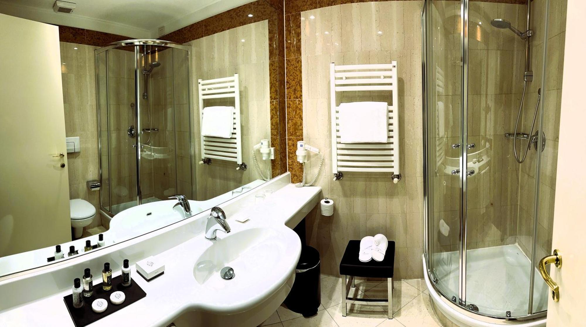 The Regency Sure Hotel Collection By Best Western Lissone Oda fotoğraf